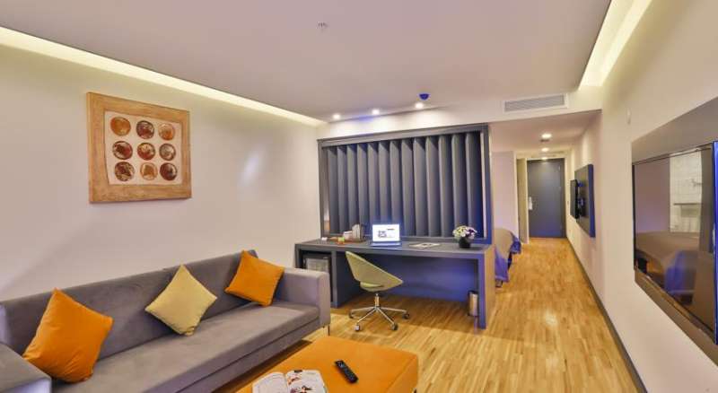 Business Life Boutique Hotel