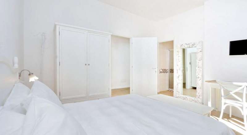 Giuliana Charming Rooms