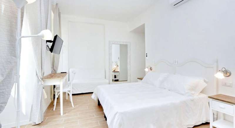 Giuliana Charming Rooms