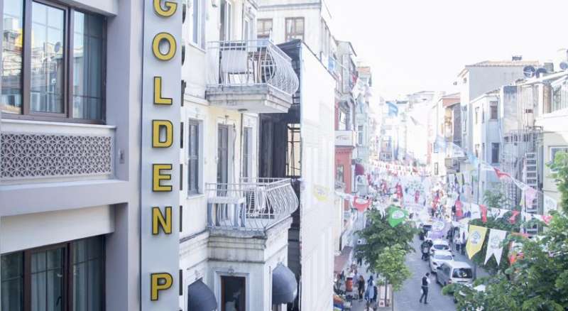 Golden Pen Hotel