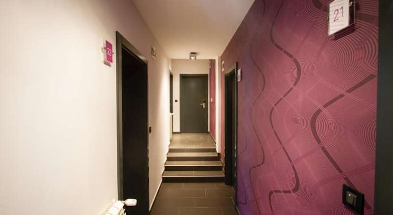 Log In Rooms