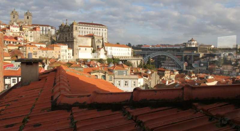 Low Cost Tourist Apartments - Palácio da Bolsa