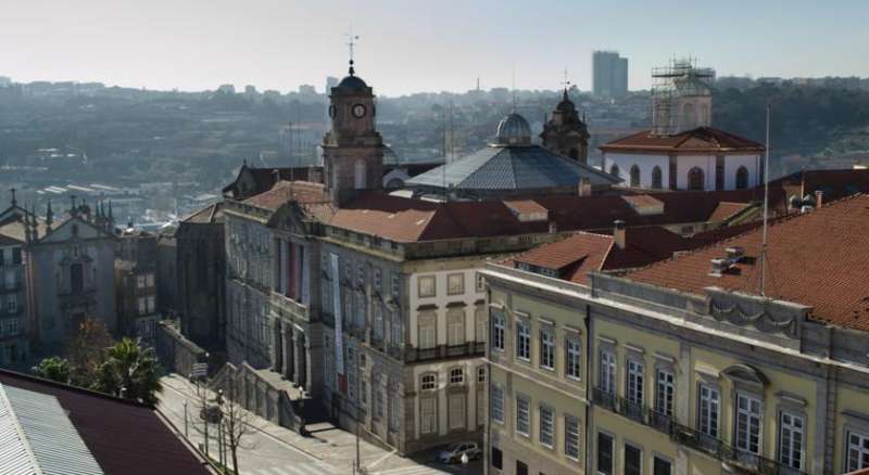 Low Cost Tourist Apartments - Palácio da Bolsa