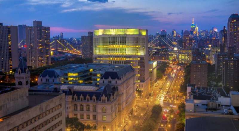 New York Marriott at the Brooklyn Bridge