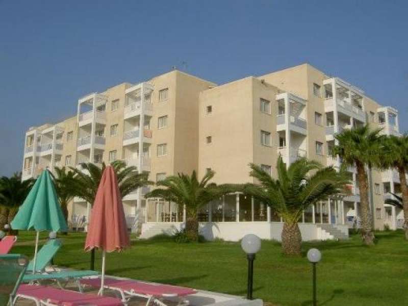 Astreas Beach Hotel Apartments