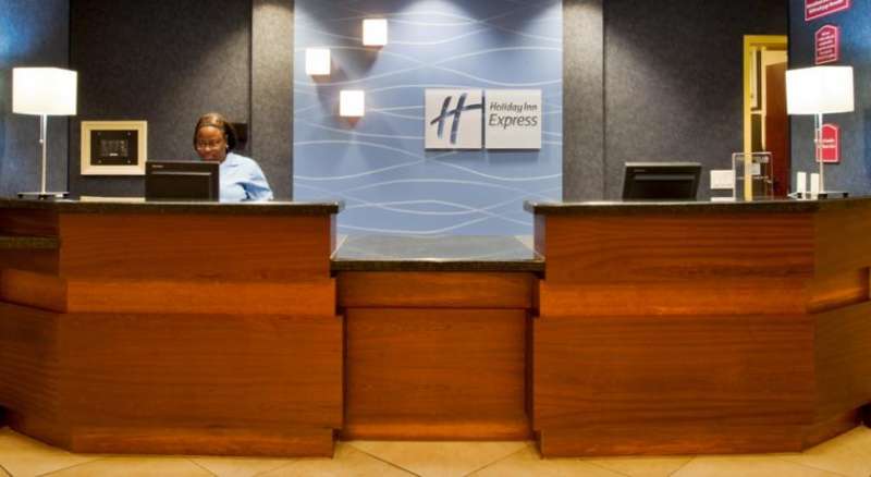 HOLIDAY INN EXPRESS AND SUITES NEAREST UNIVERSAL ORLANDO