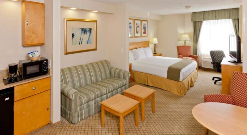 HOLIDAY INN EXPRESS AND SUITES NEAREST UNIVERSAL ORLANDO