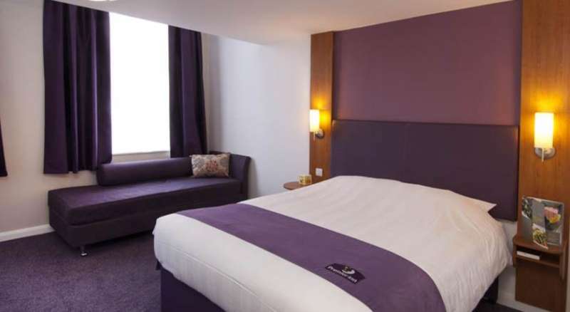 Premier Inn Edinburgh Central