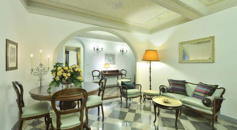 Residenze d'Epoca Palazzo Coli Bizzarrini