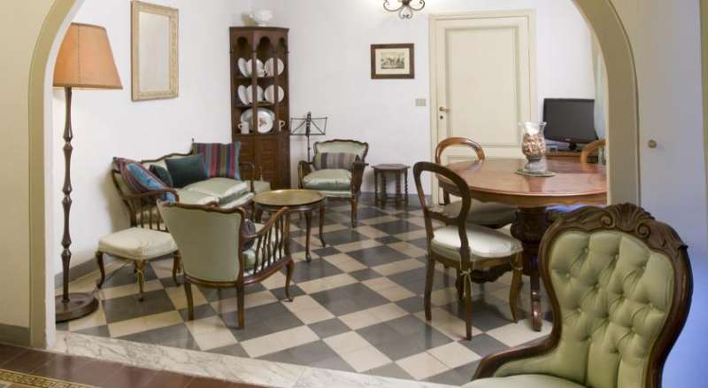 Residenze d'Epoca Palazzo Coli Bizzarrini