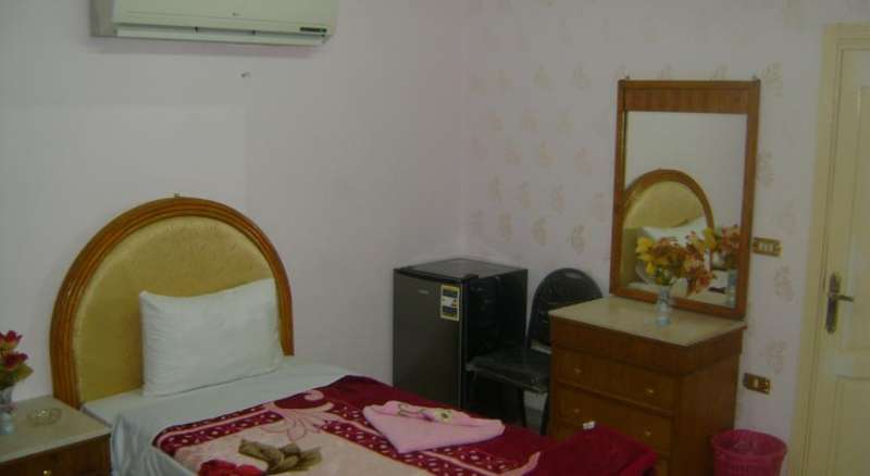 Isis Hostel 2