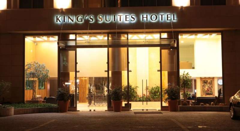 King's Suites Hotel