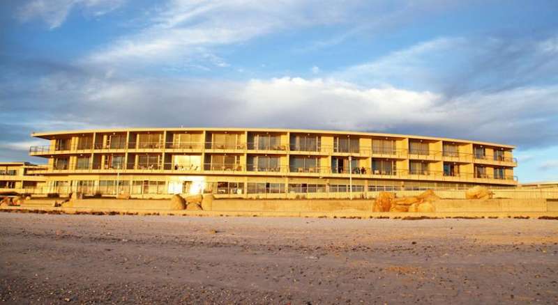 Lagoon Beach Apartment