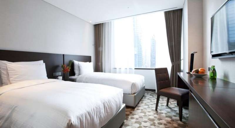 Lotte City Hotel Myeongdong