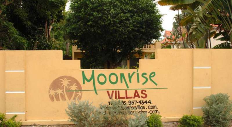 Moonrisevillas