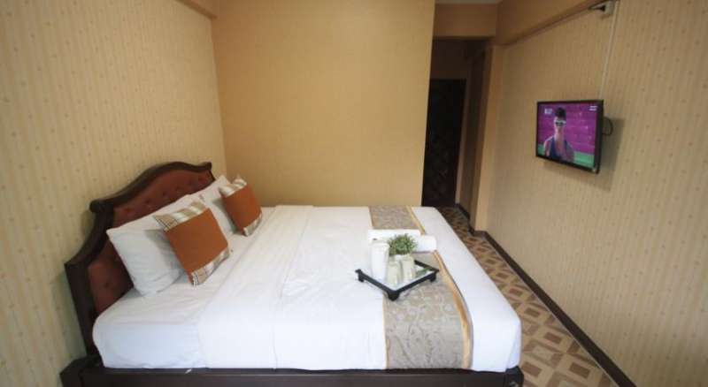 Thana Hotel & Guest House