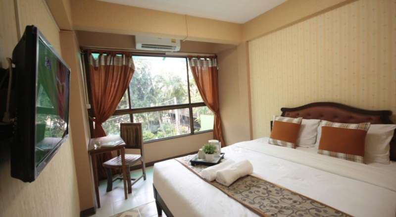 Thana Hotel & Guest House